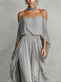 Conjunto gris de chifón con top fluido de hombros descubiertos y pantalón
