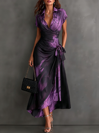 Rosalia | Vestido midi cruzado con estampado abstracto, escote en V, manga corta, cinturón y bajo asimétrico con volante