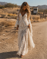 Serena | Vestido Maxi de Encaje con Mangas Acampanadas, Marfil
