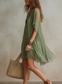 Vestido Mini Fluido por Capas con Escote en V Verde