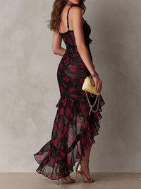 Abito Chic Nero e Rosso con Fiori e Rouches in Fondo