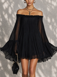 Vestido Mini Negro con Mangas Acampanadas y Volantes