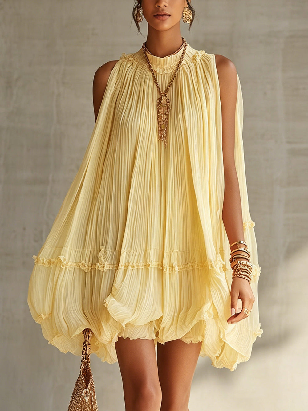 Vestido Mini de Volantes en Chifón Amarillo con Escote Halter