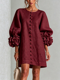 Ilaria | Minivestido de Mezcla de Lino con Puños de Rosa, Burdeos