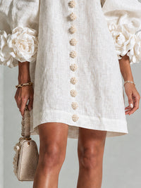 Chiara | Minivestido de Mezcla de Lino con Puños de Rosa, Blanco