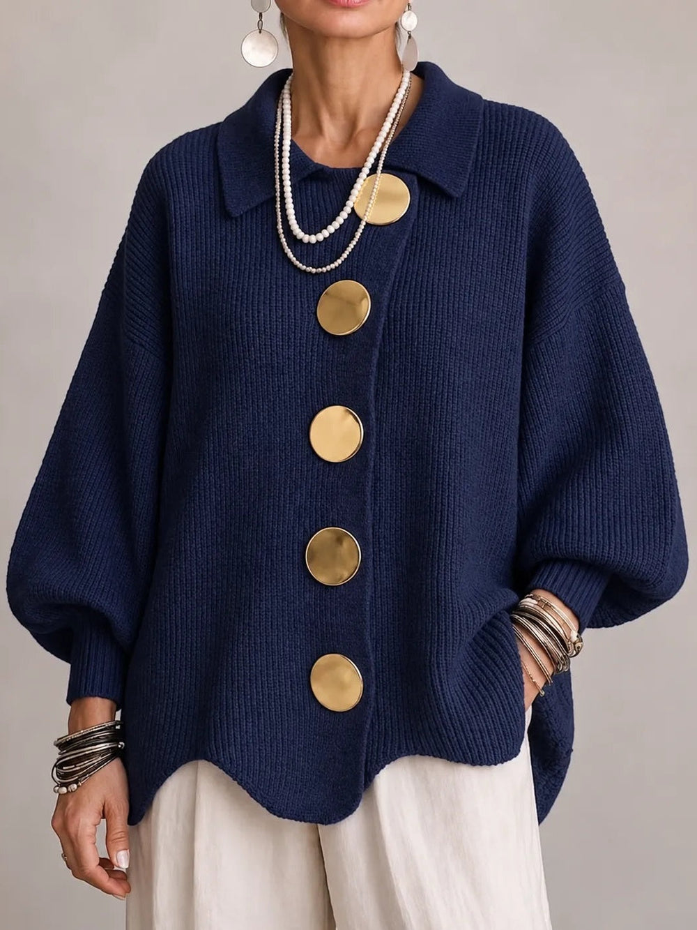 Milena | Cárdigan Oversize Canalé con Bajo Festoneado, Azul Marino