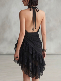 Vestido Mini Negro con Escote Halter de Encaje y Volantes
