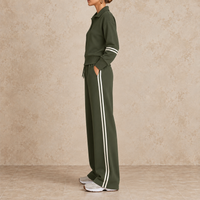 Ambra | Conjunto con Cuello Polo y Botones Tono sobre Tono