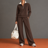 Evelina | Conjunto con Media Cremallera y Detalles Verticales Acanalados