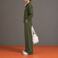 Evelina | Conjunto con Media Cremallera y Detalles Verticales Acanalados