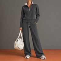 Evelina | Conjunto con Media Cremallera y Detalles Verticales Acanalados