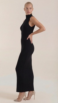 Vestido Sonia midi ajustado de cuello alto
